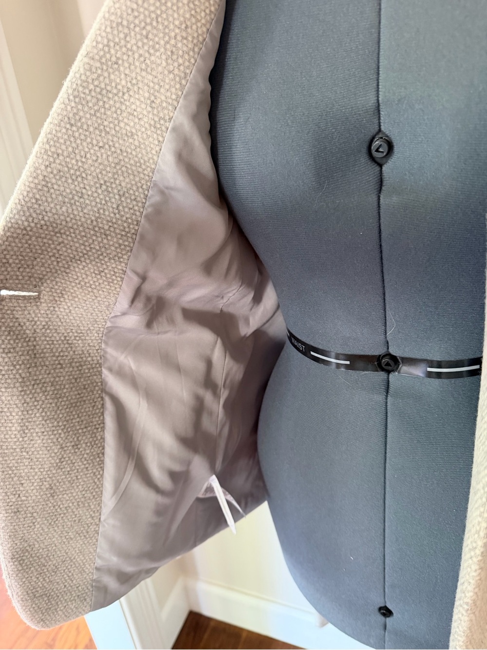 Ann Taylor Textured Beige Blazer with Belt - Picture 5 of 5